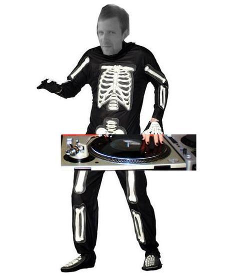 460>_745716